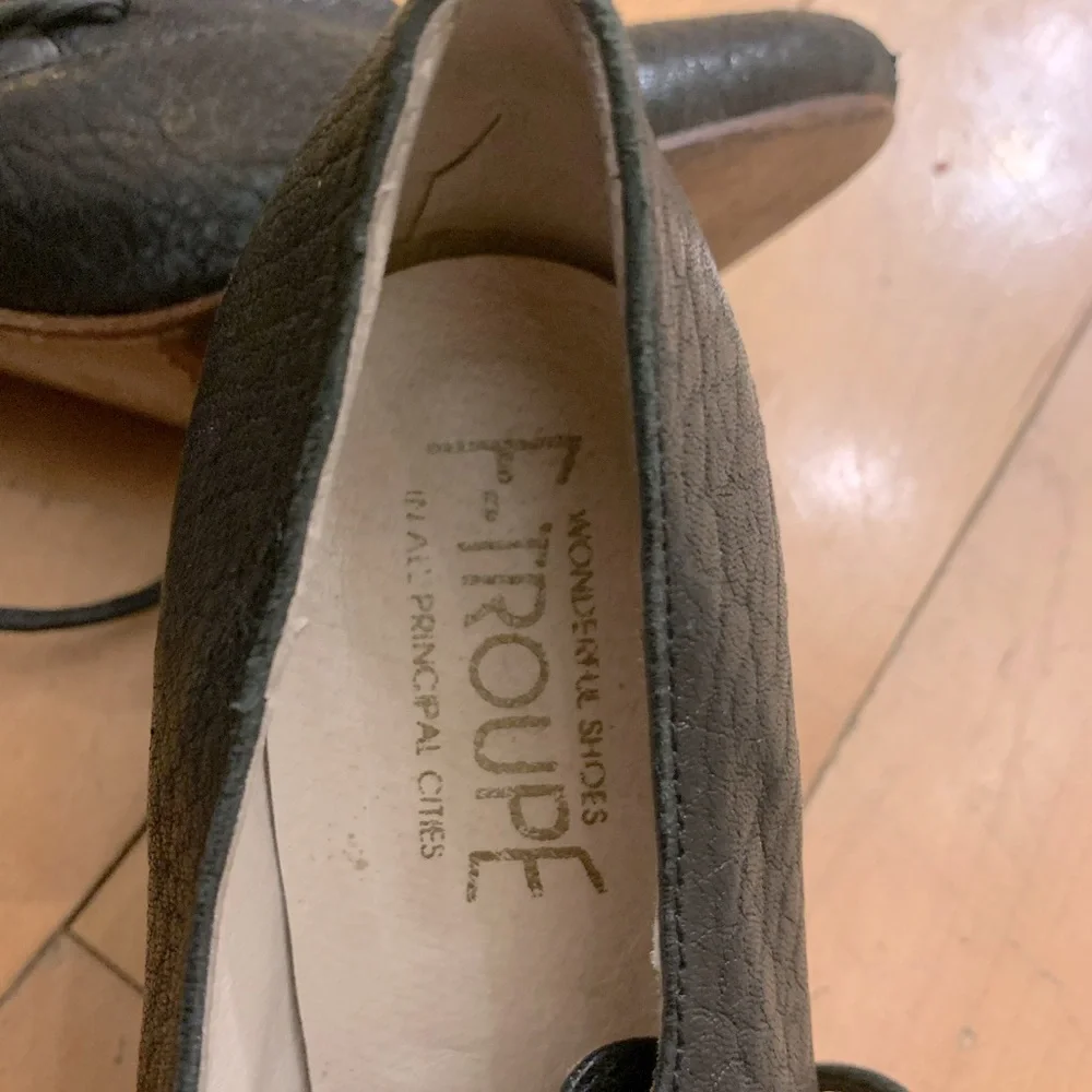 Vintage F-Troupe Black‎ Pebbled Leather Pumps